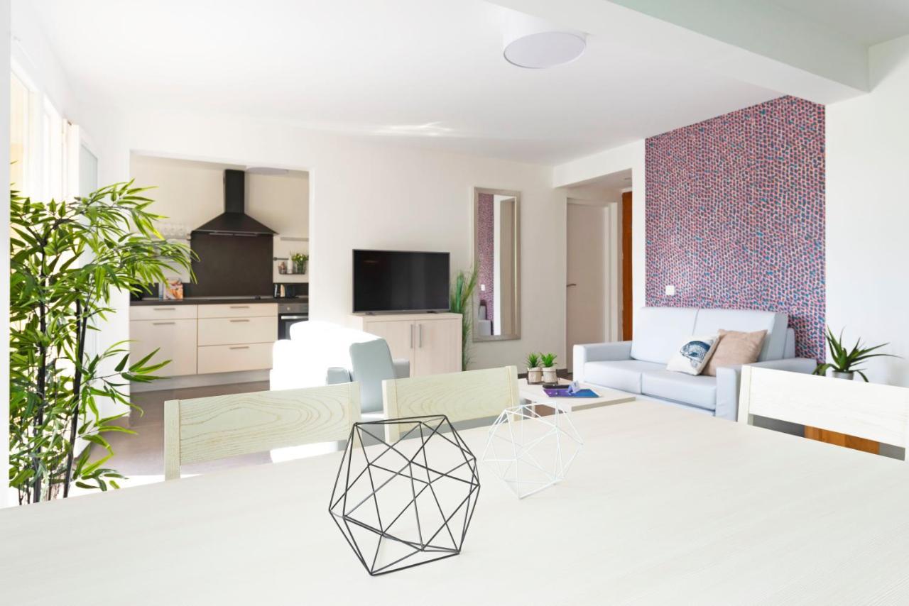 Select'Sohome - La Fossette - Appartement Pour 6 Personnes Avec Terrasse !- Fos-02 Le Lavandou Zewnętrze zdjęcie